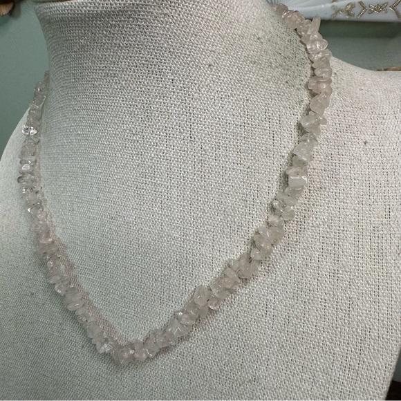 Rose Quartz Chip Necklace 18 Inch - Picture 5 of 11